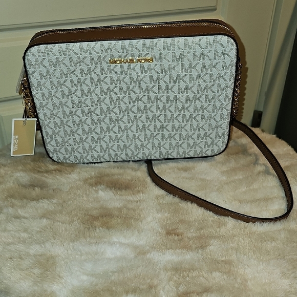 Michael Kors Handbags - Michael Kors White and Brown MK  Jetset Crossbody Bag